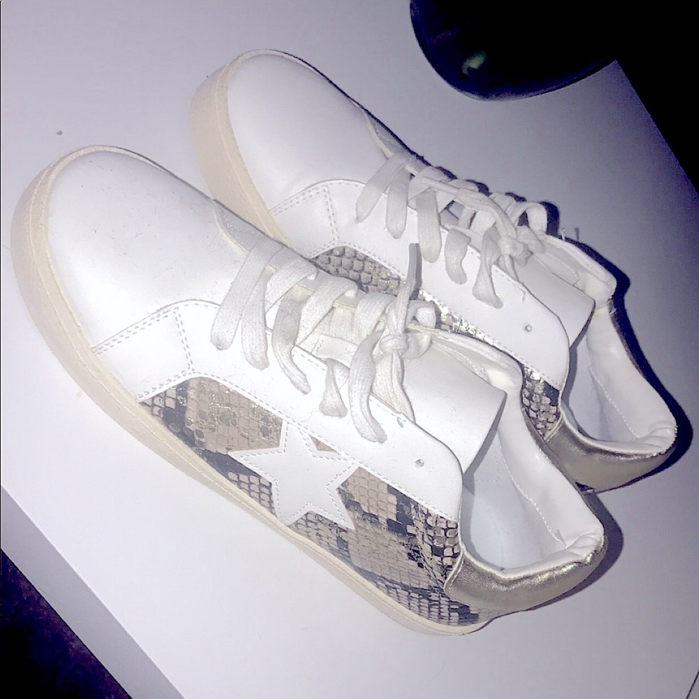 Madden girl white and gold sneakers